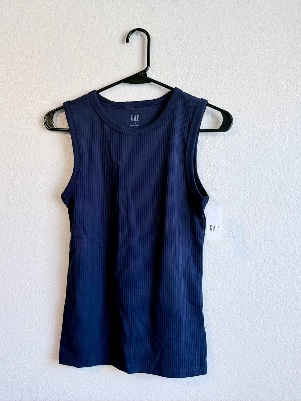 GAP Ribbed Basics Tank Top Bundle - Picture 4 of 7